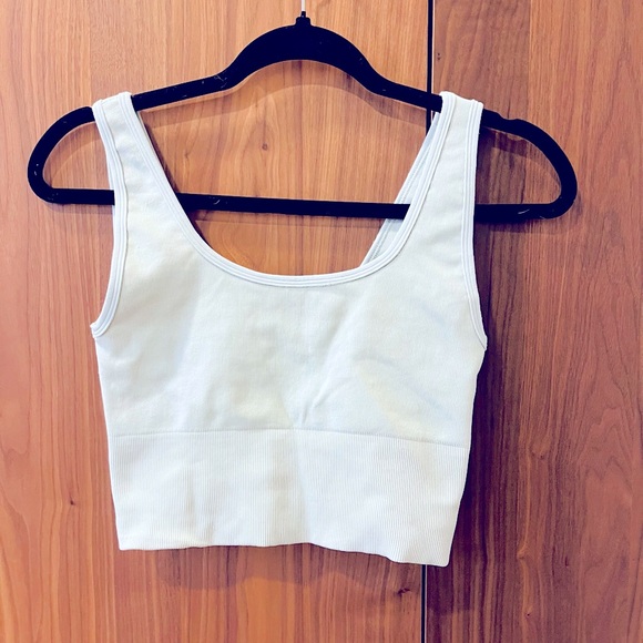 WellBeing+BeingWell cropped tank - Picture 2 of 2